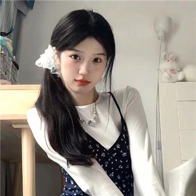 萌子美 虽然她有点怪海报