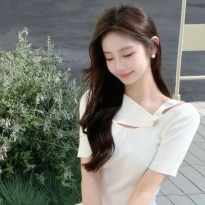 赛马女孩海报